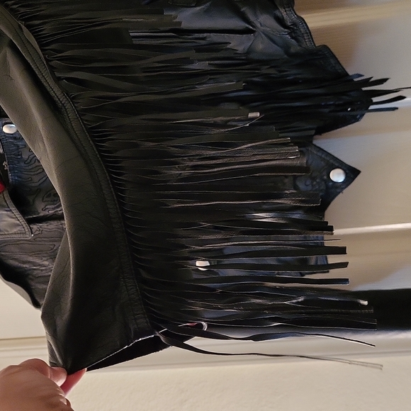 BERMANS 100% COWGIRL LEATHER JACKET.  THINSULATED ZIP VEST REMOVAL - Picture 6 of 14